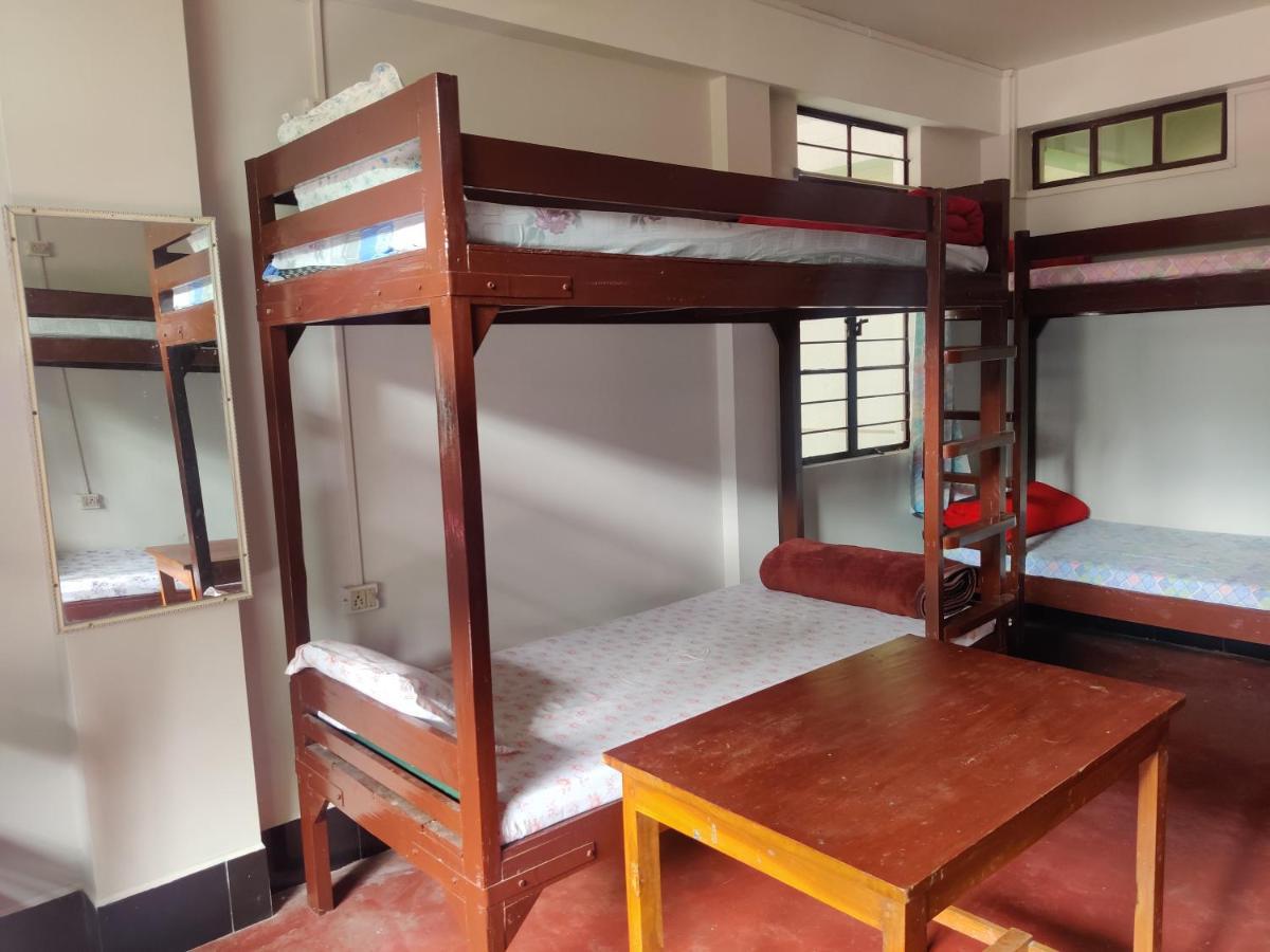 Travellers Bed And Breakfast Шиллонг Экстерьер фото